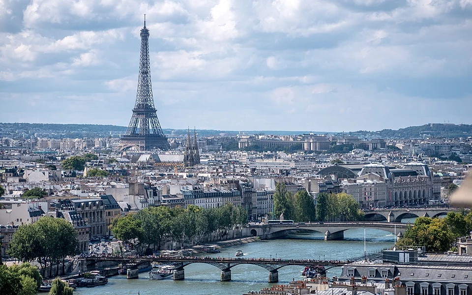 Paris Փարիզ Париж