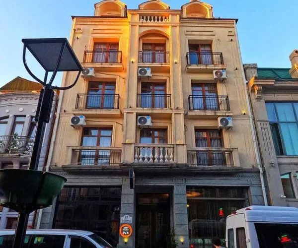 Hotel Batumi Home: Մատչելի հյուրանոց և հանգիստ՝ Բաթումիում : Մեկ օրը՝  14.000 Դրամ: Ներառում է նախաճաշ: